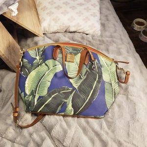 Dooney and bourke bag
